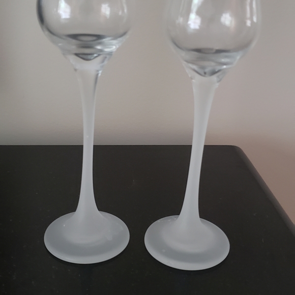 Frosted glass pitcher and 2 glasses or vases - Picture 8 of 8